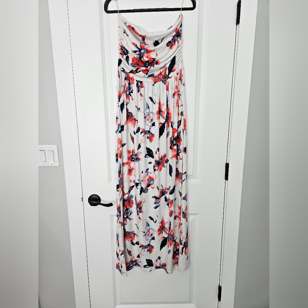 Strapless maxi